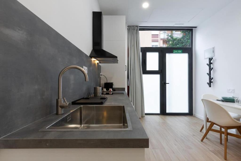 Апартаменты Nuevo Loft En Playa Y Cerca Del Centro, Ac Y Wifi Валенсия Экстерьер фото